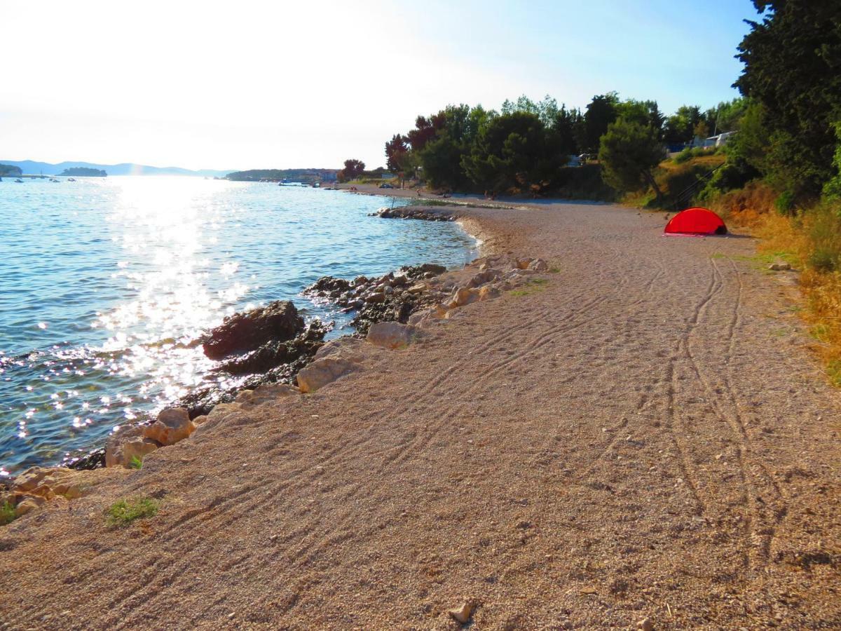 Campsite Kaya Pakostane Exterior photo